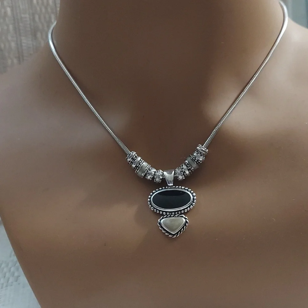 Kenneth Cole Silver Black & Grey Beaded Pendant snake Rope chain Necklace